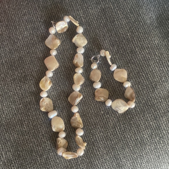 Philippine Freshwater Pearls Necklace and Bracelet - Picture 4 of 4